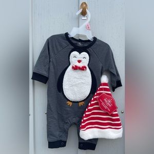 Penguin sleeper with hat